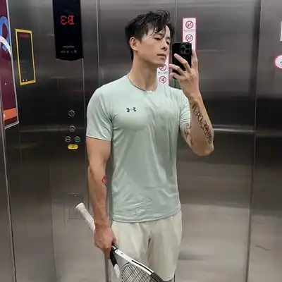 廖彤